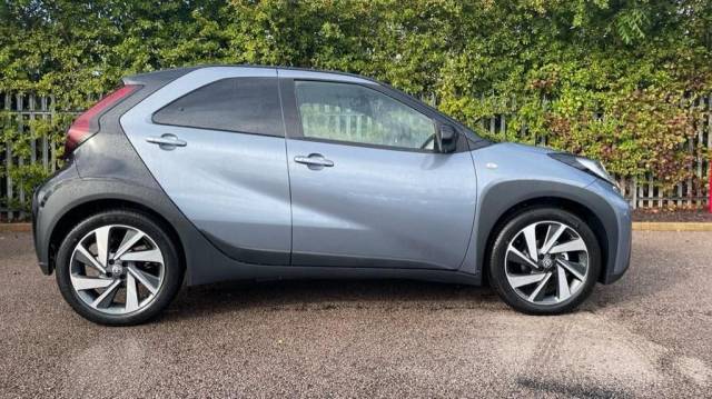 Toyota Aygo X 1.0 VVT-i Edge 5dr Auto Hatchback Petrol Grey